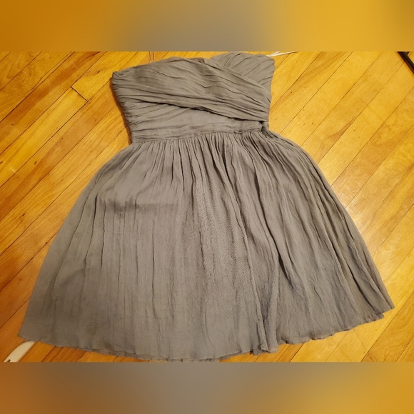 J. Crew chiffon silk mini strapless dress. Grey. Size 6. Flowy. - Picture 8 of 11